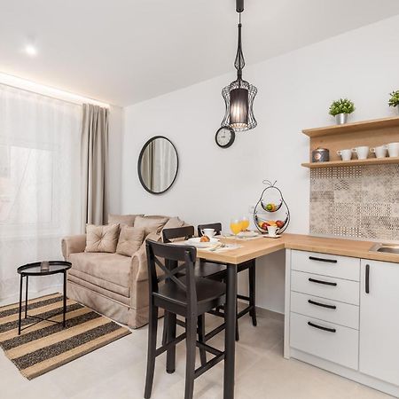 Srnec Apartments - Korzo Риека Экстерьер фото