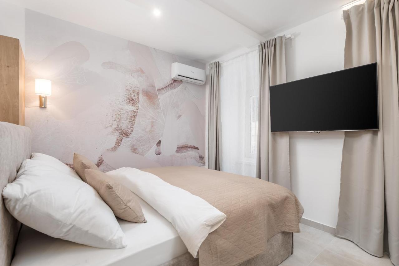 Srnec Apartments - Korzo Риека Экстерьер фото