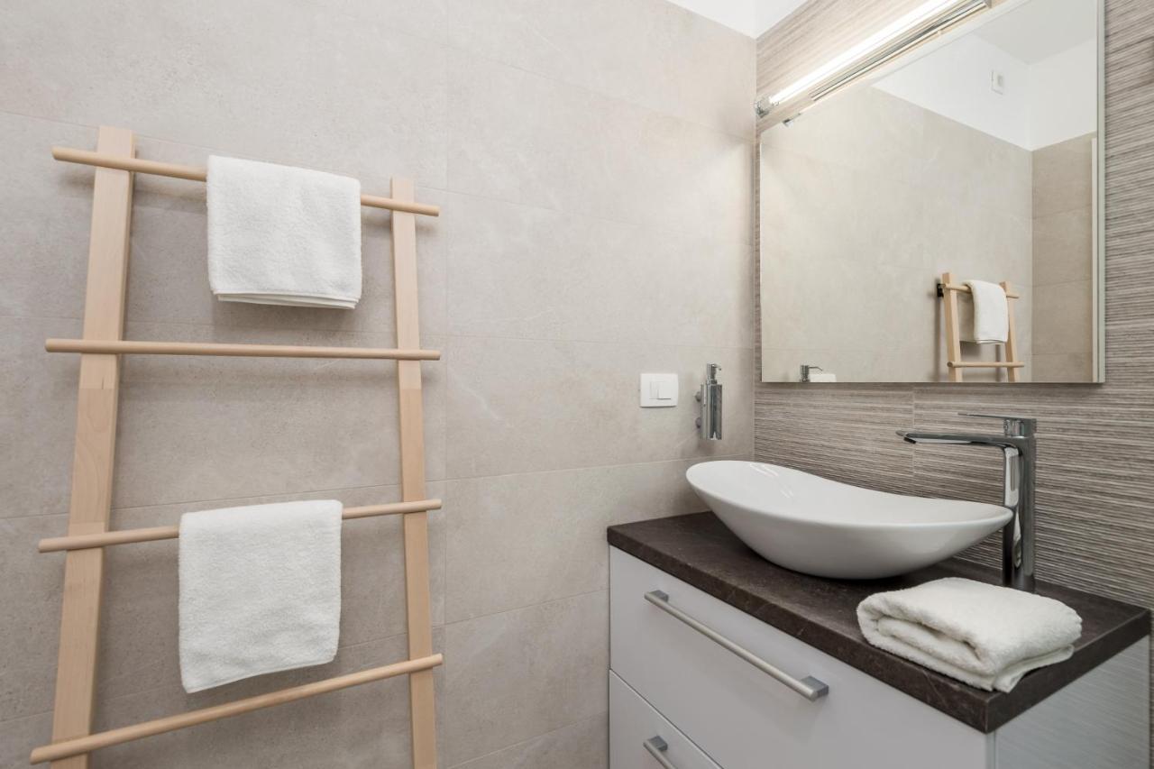 Srnec Apartments - Korzo Риека Экстерьер фото