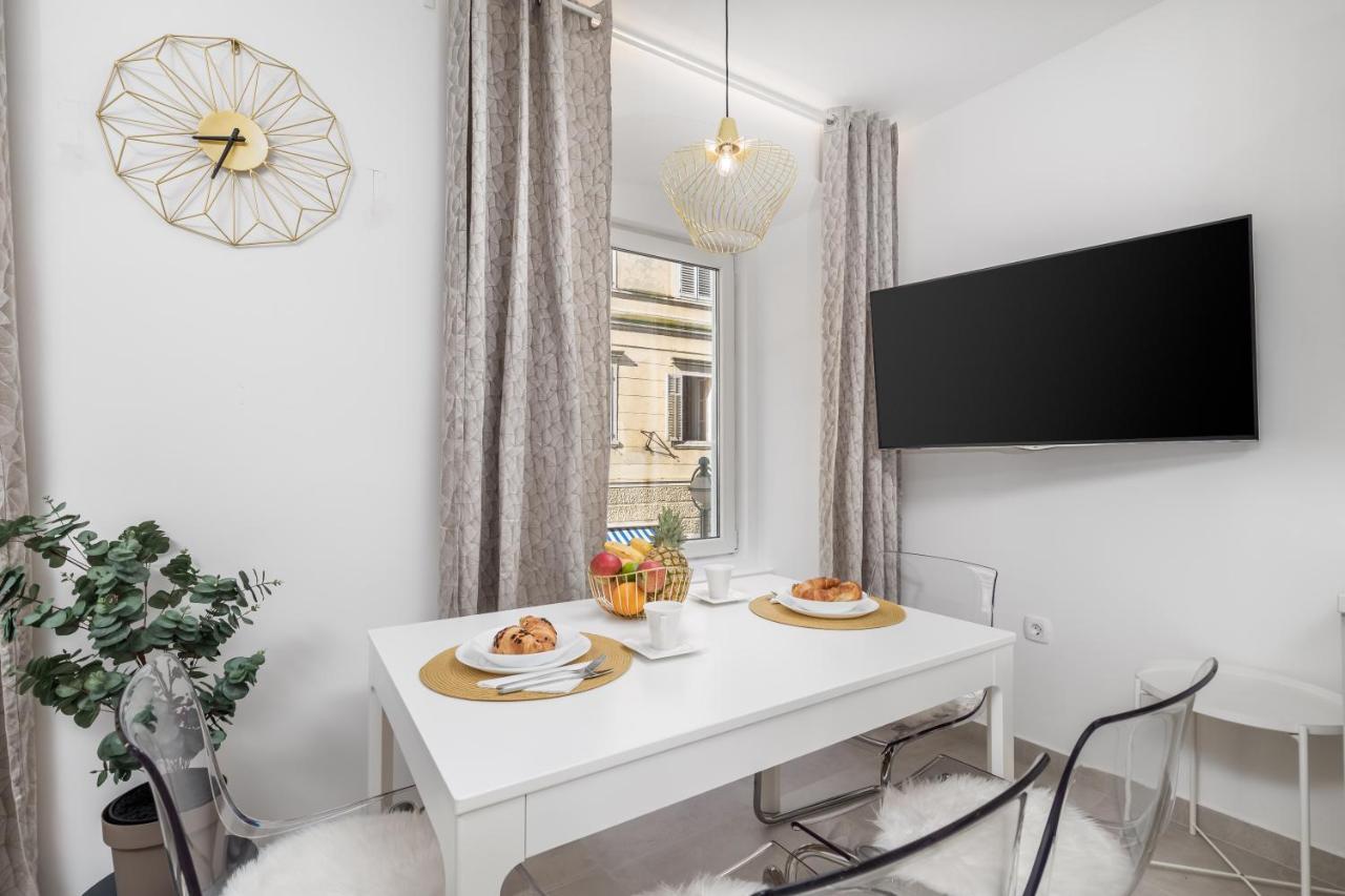 Srnec Apartments - Korzo Риека Экстерьер фото
