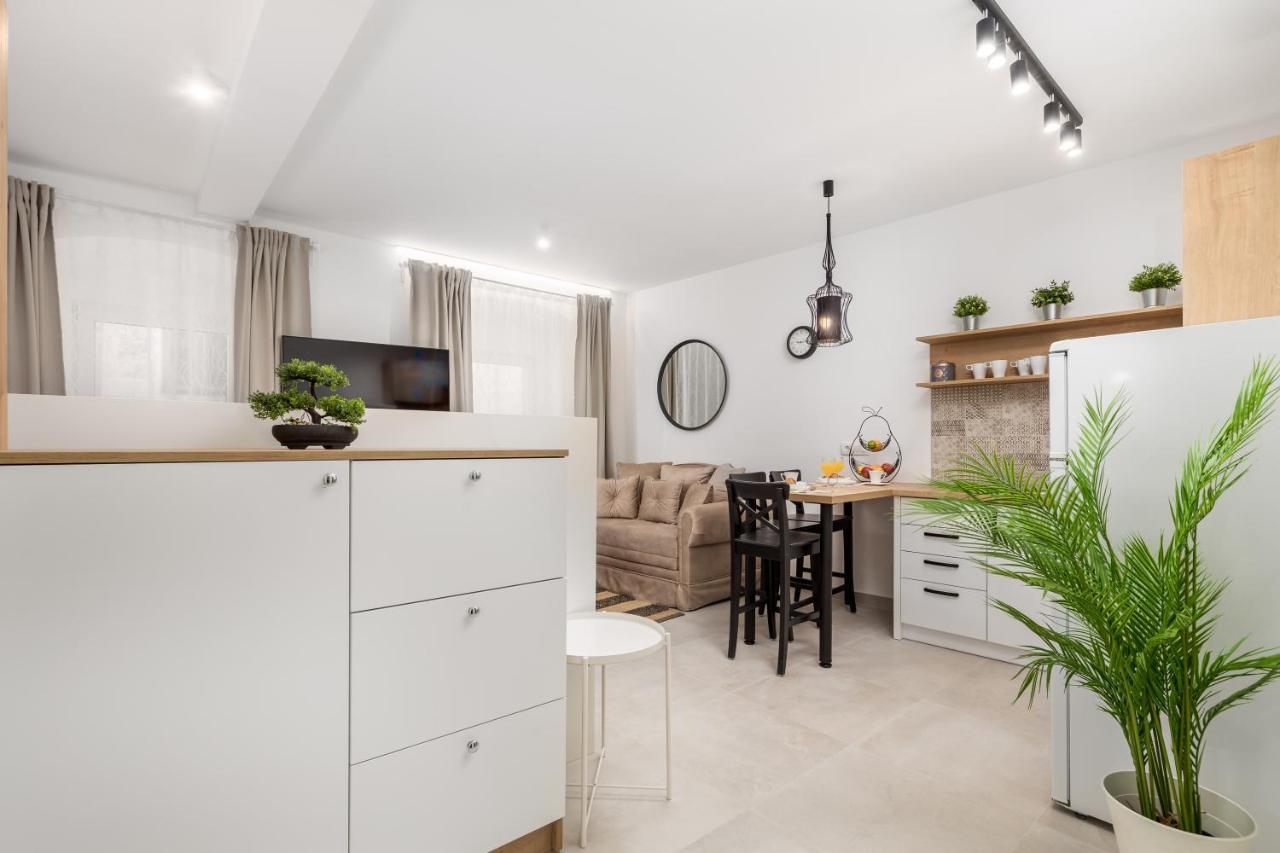 Srnec Apartments - Korzo Риека Экстерьер фото